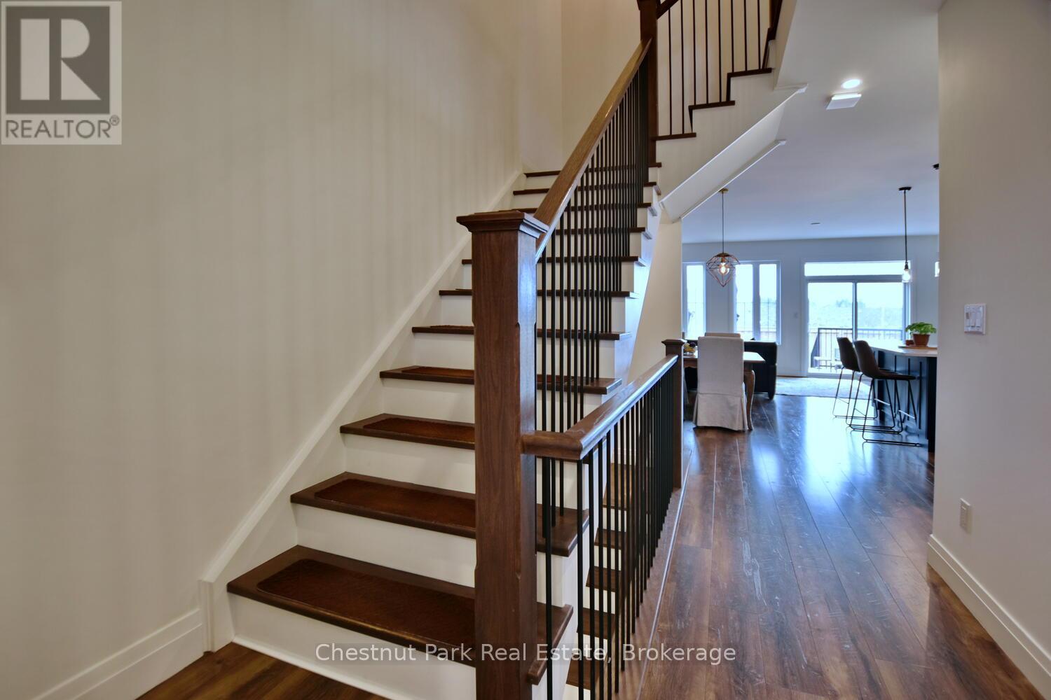 146 Red Pine Street, Blue Mountains, ON - Indoor Photo Showing Other Room