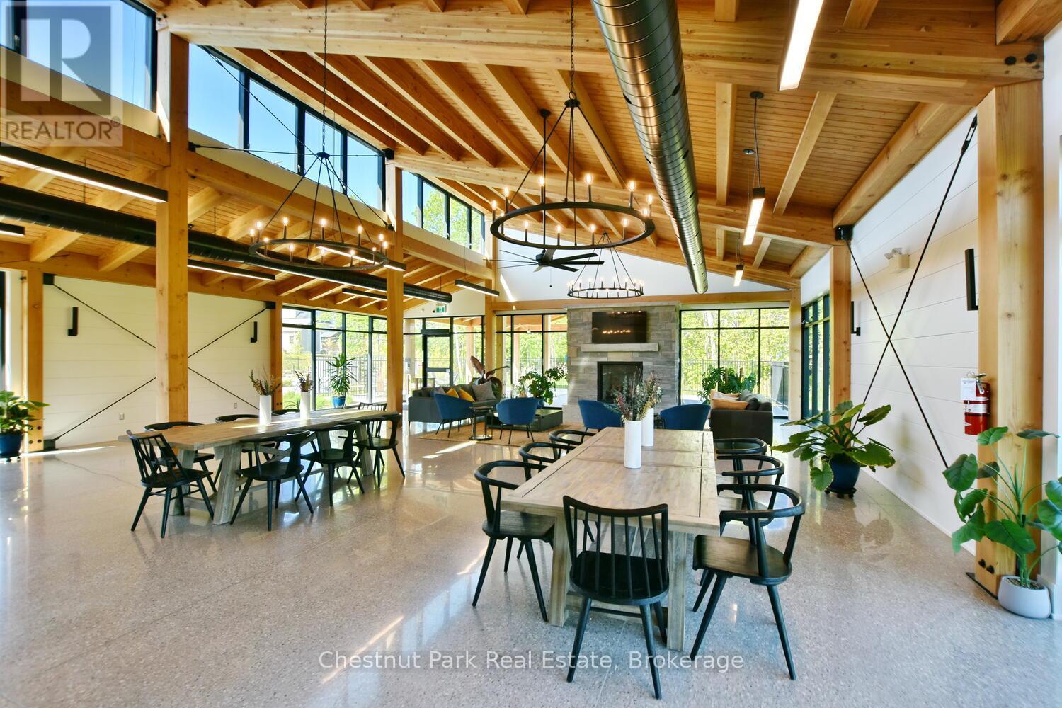 146 Red Pine Street, Blue Mountains, ON - Indoor Photo Showing Dining Room