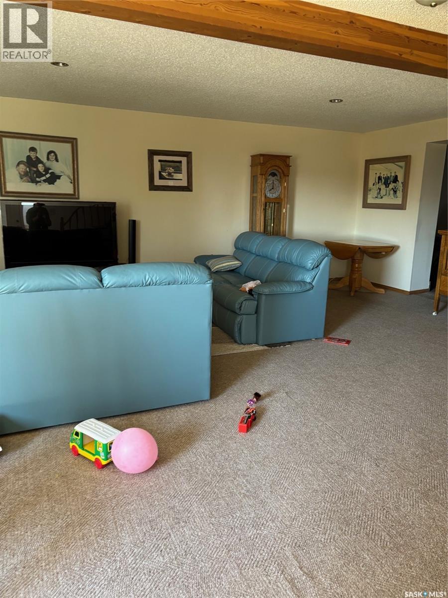 110 Logan Crescent E, Yorkton, SK - Indoor