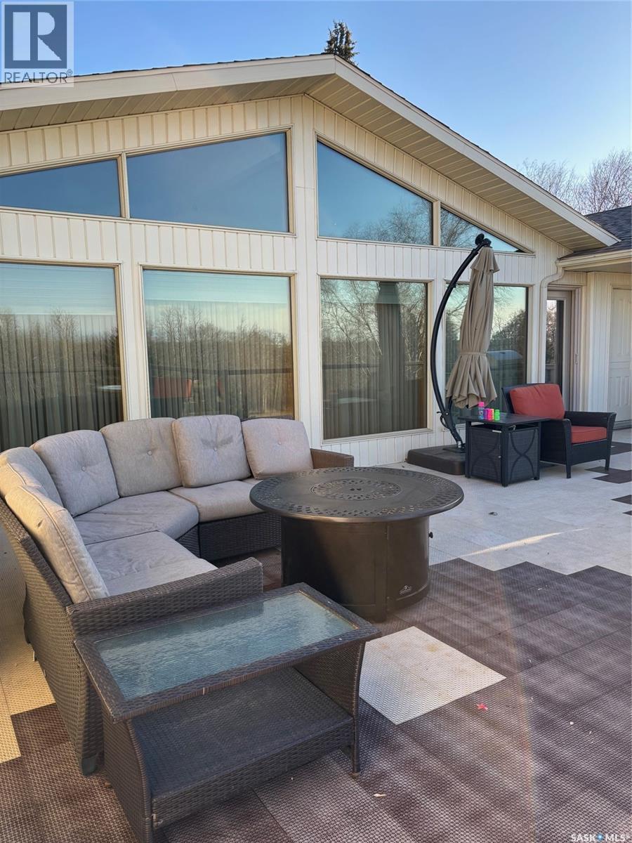 110 Logan Crescent E, Yorkton, SK - Outdoor With Deck Patio Veranda