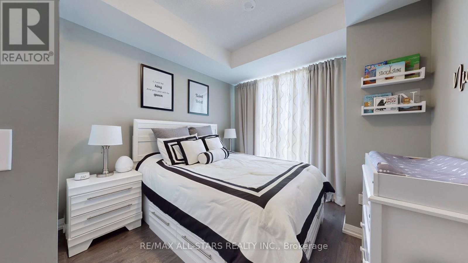 427 - 50 Ann O'Reilly Road, Toronto, ON - Indoor Photo Showing Bedroom