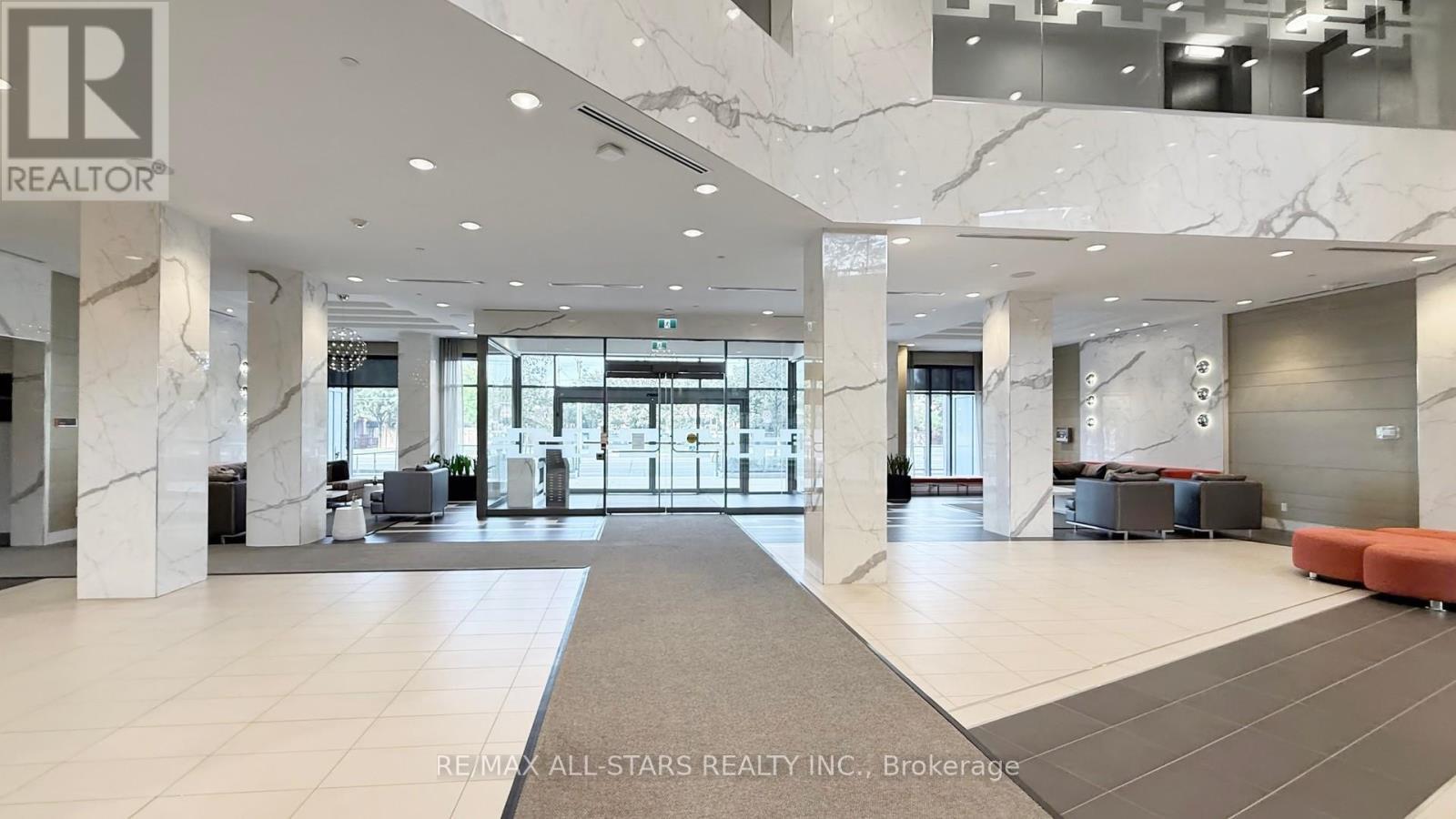 427 - 50 Ann O'Reilly Road, Toronto, ON - Indoor Photo Showing Other Room