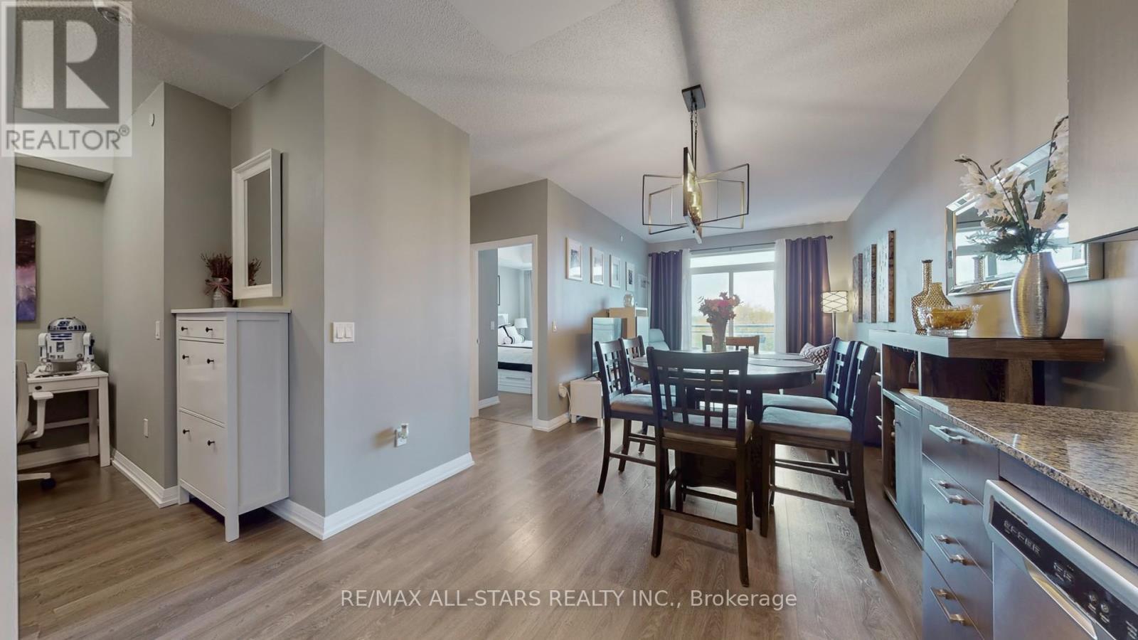 427 - 50 Ann O'Reilly Road, Toronto, ON - Indoor