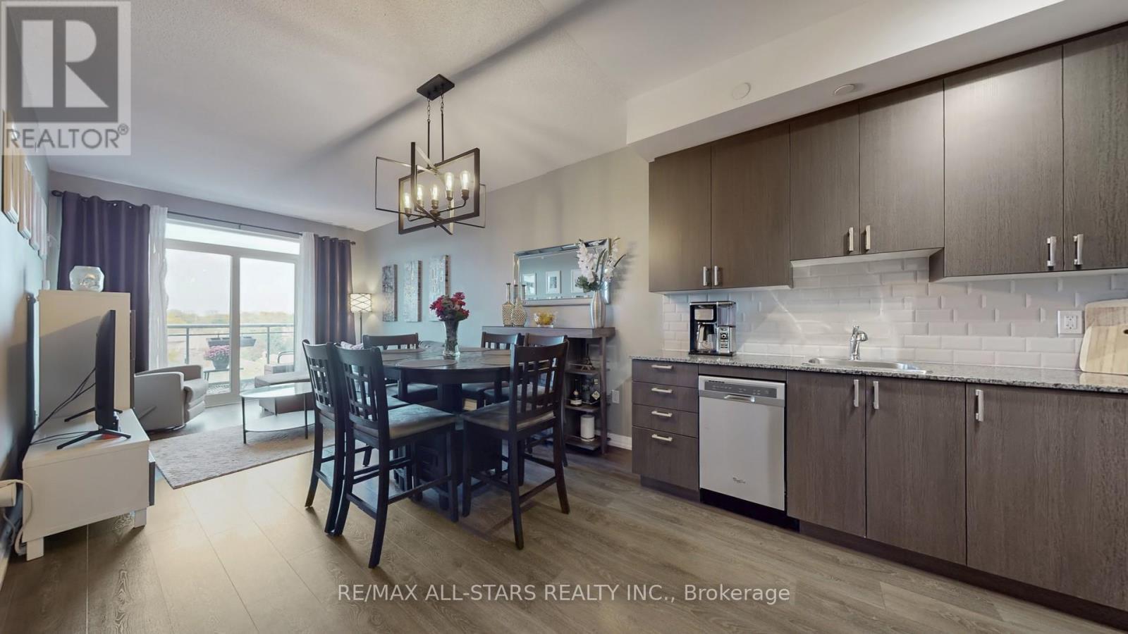 427 - 50 Ann O'Reilly Road, Toronto, ON - Indoor