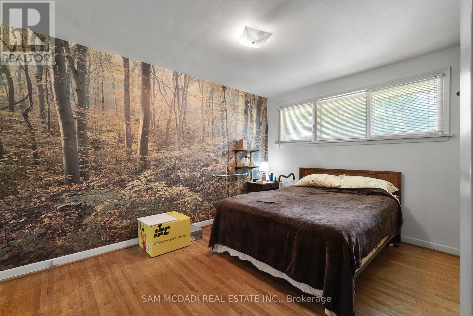 1491 Woodeden Drive, Mississauga, ON - Indoor Photo Showing Bedroom