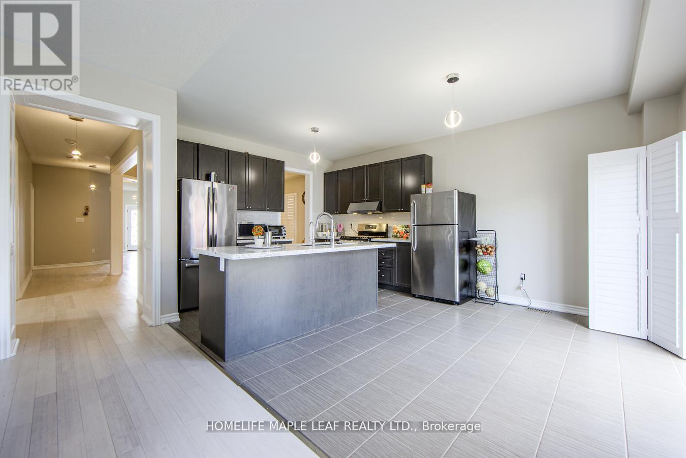 535 Wansbrough Way, Shelburne, ON - Indoor Photo Showing Kitchen
