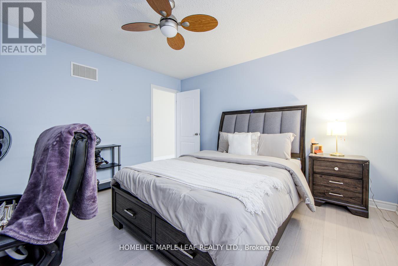 535 Wansbrough Way, Shelburne, ON - Indoor Photo Showing Bedroom