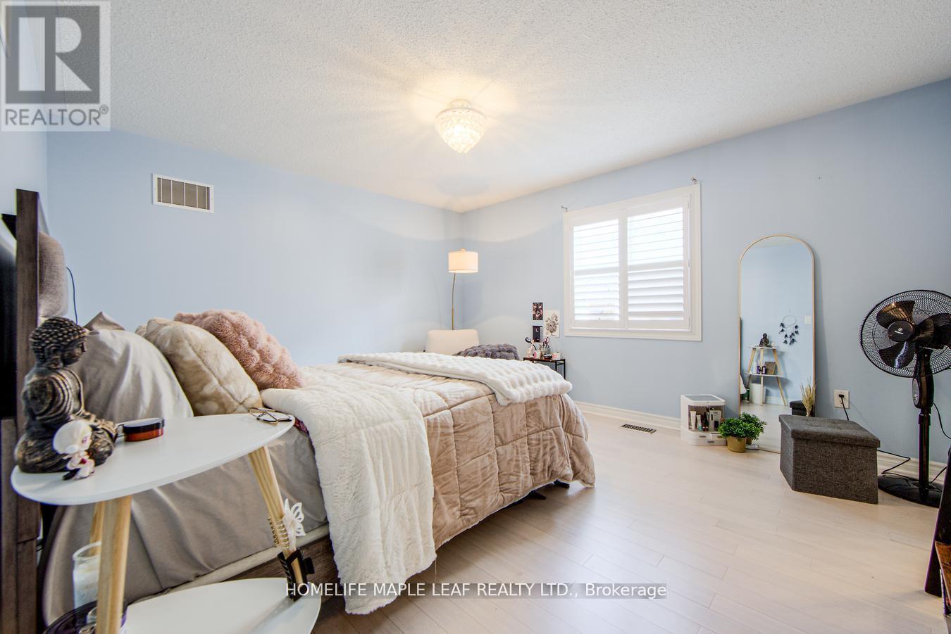 535 Wansbrough Way, Shelburne, ON - Indoor Photo Showing Bedroom