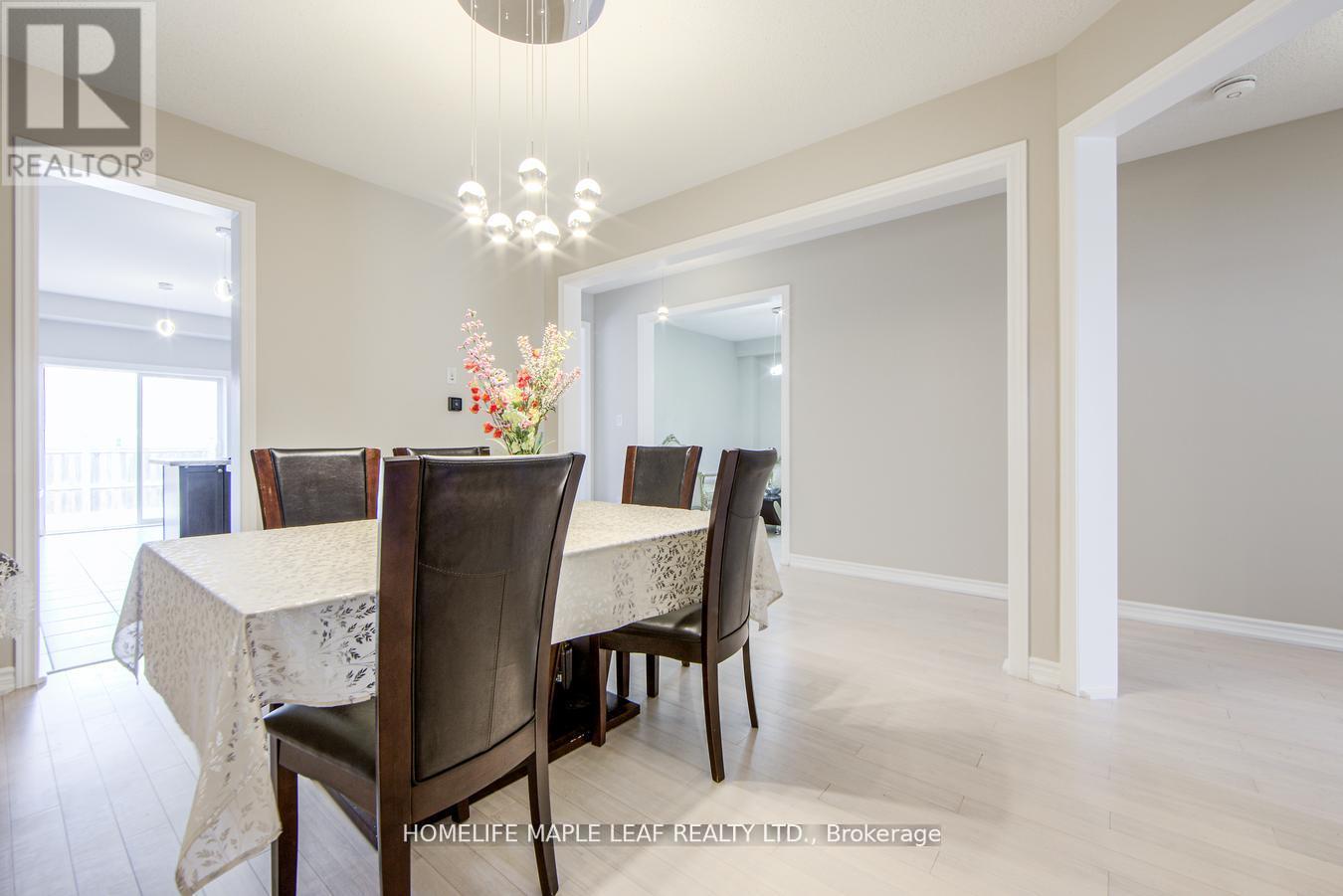 535 Wansbrough Way, Shelburne, ON - Indoor Photo Showing Dining Room