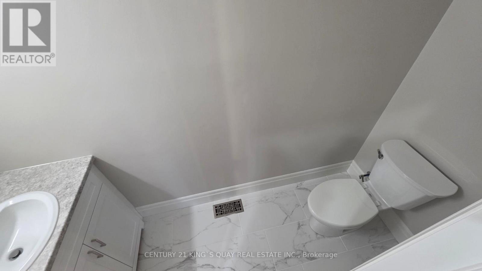 111 Bechanan Avenue, Prince Edward County, ON - Indoor Photo Showing Bathroom