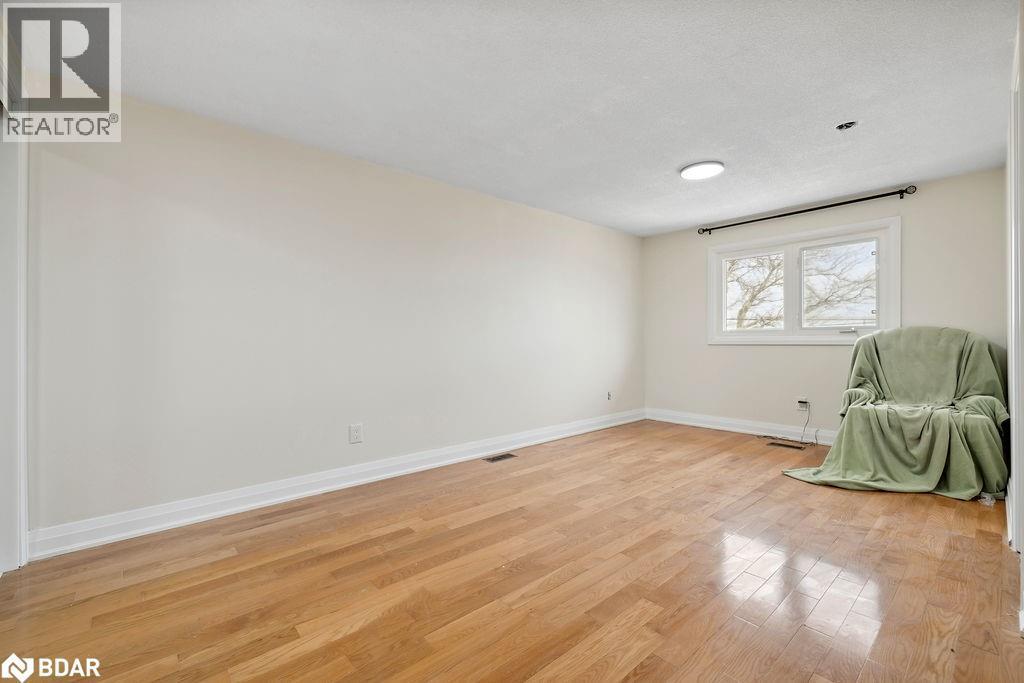 354 Barton Street E Unit# Upper, Hamilton, ON - Indoor Photo Showing Other Room