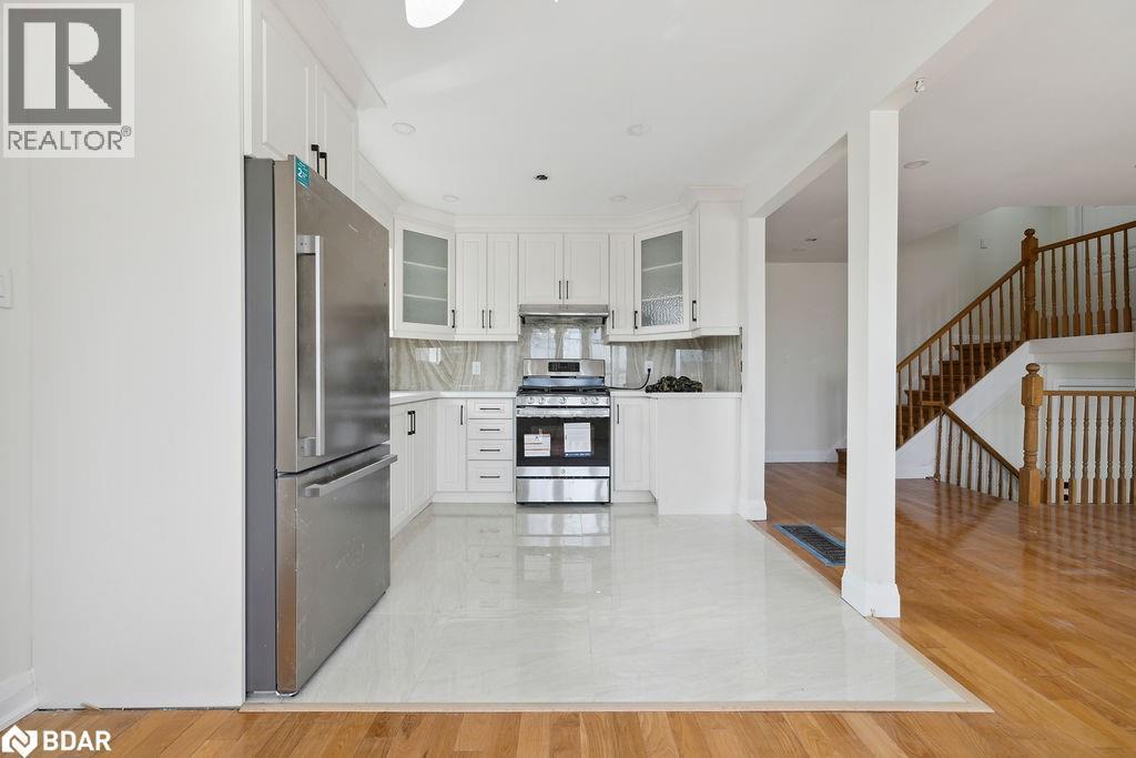 354 Barton Street E Unit# Upper, Hamilton, ON - Indoor Photo Showing Kitchen