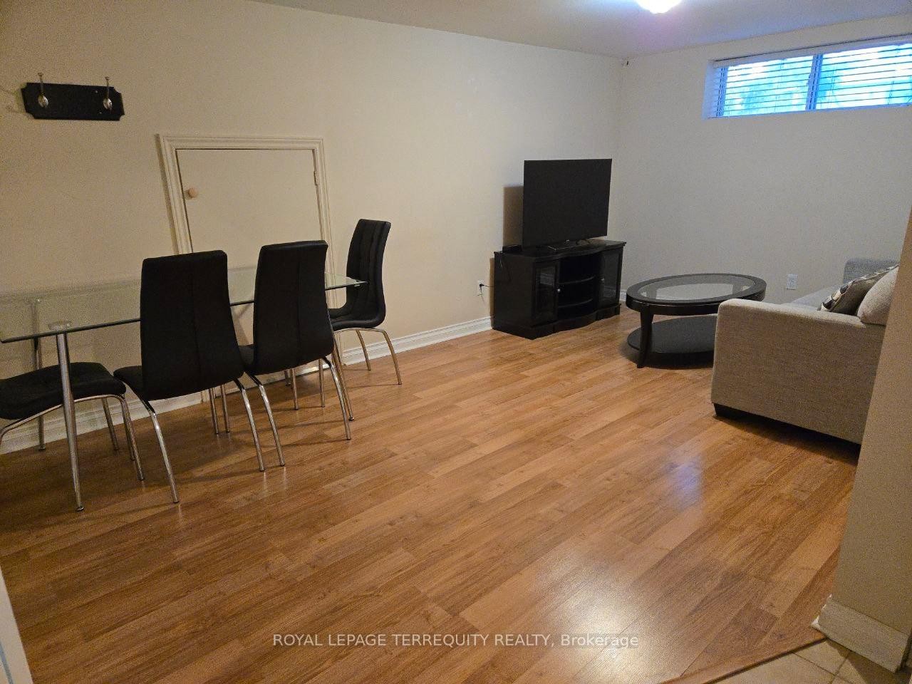 Basement-323 Towercrest Drive, Newmarket, ON - Indoor