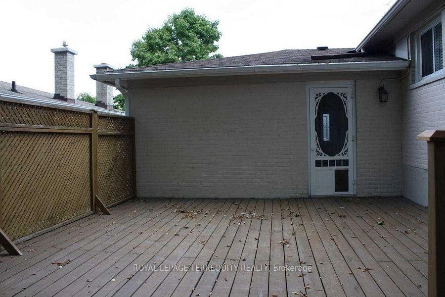 Basement-323 Towercrest Drive, Newmarket, ON - Outdoor