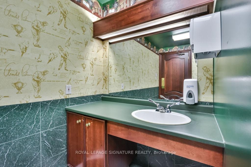 100-19 Front Street N, Orillia, ON