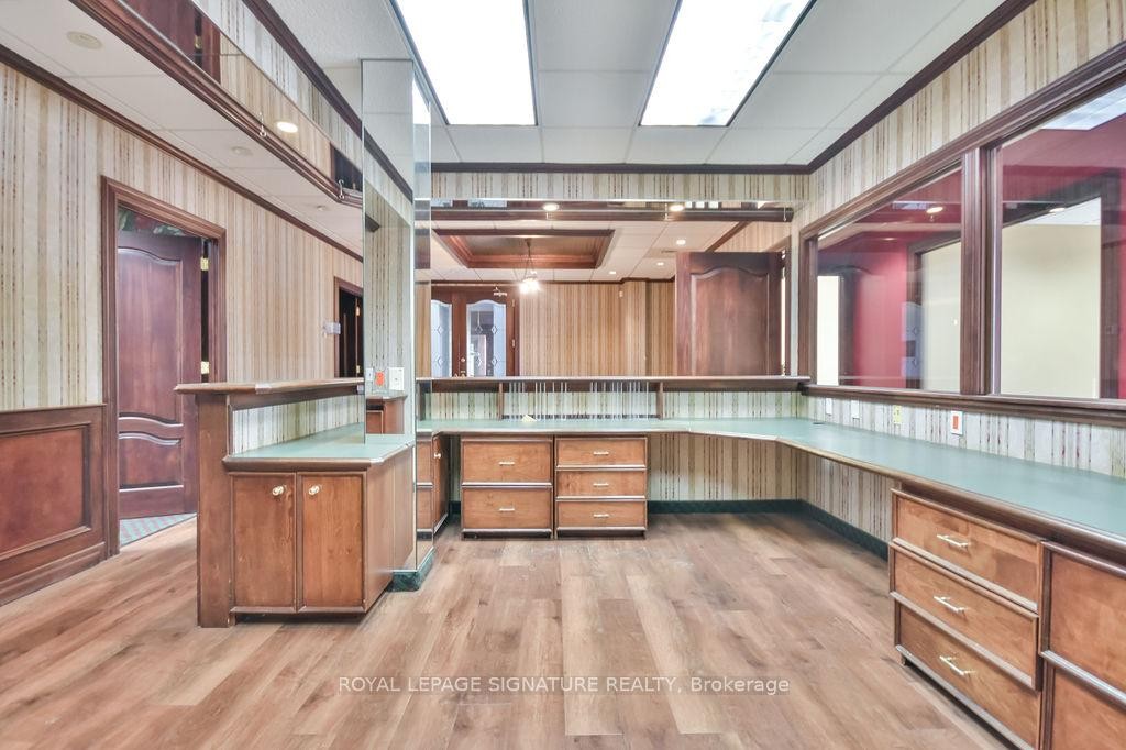 100-19 Front Street N, Orillia, ON