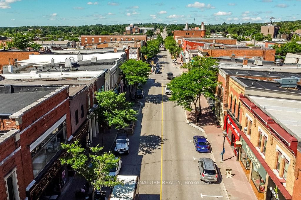 100-19 Front Street N, Orillia, ON