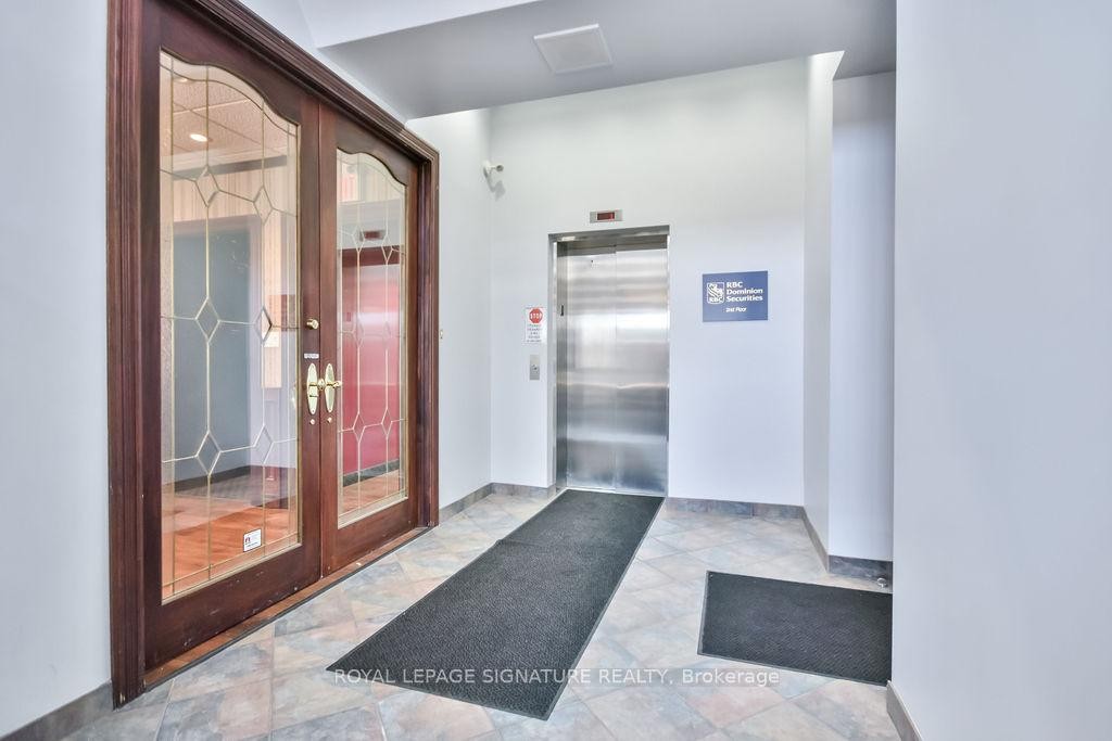 100-19 Front Street N, Orillia, ON