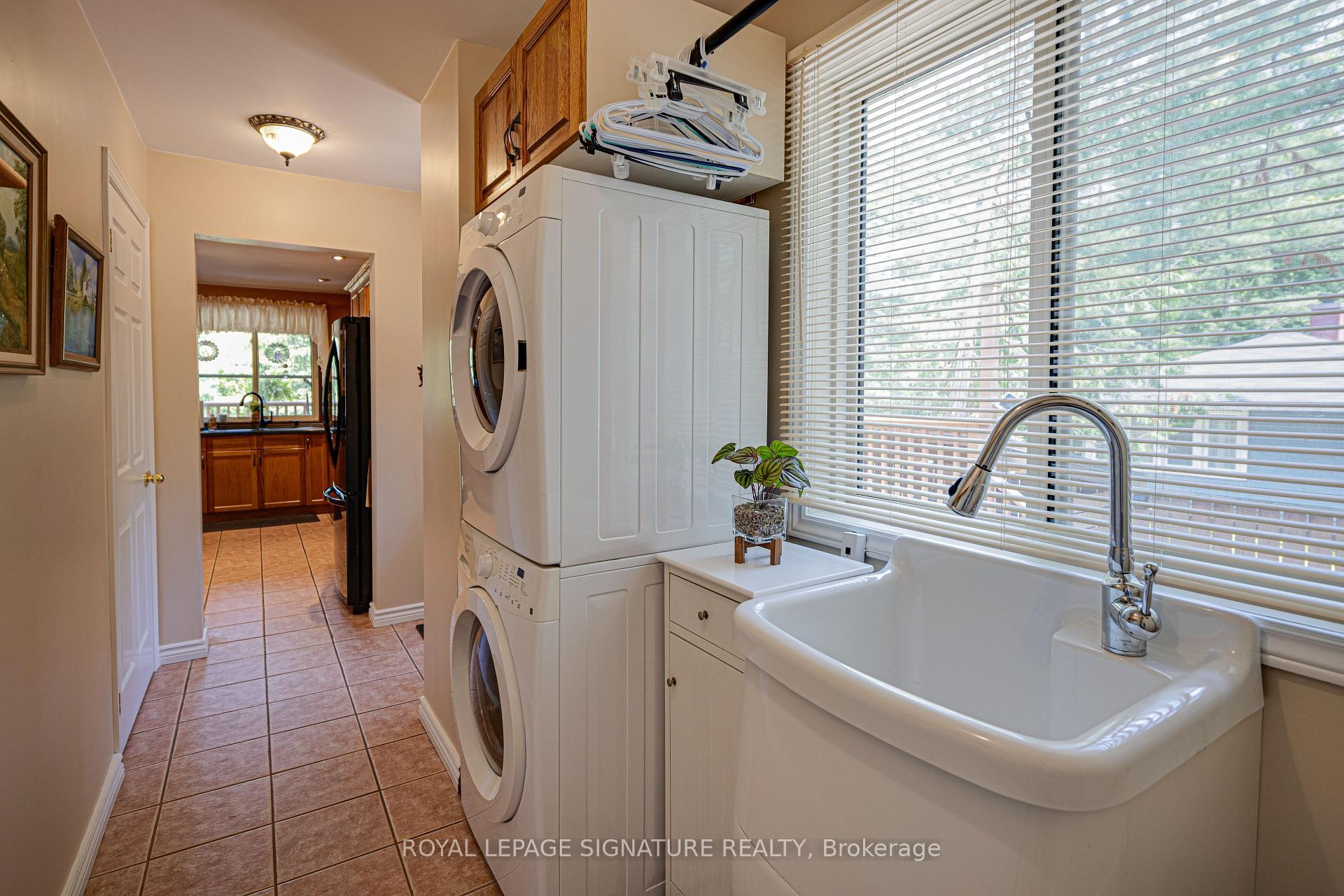 153 Stanley Road, Kawartha Lakes, ON - Indoor Photo Showing Laundry Room