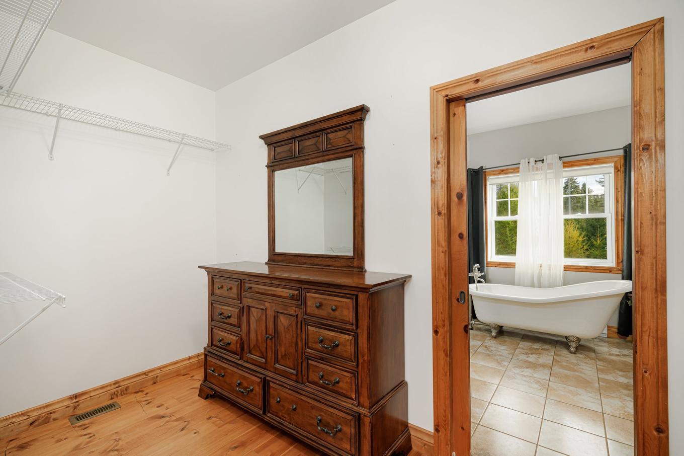 Penderie (Walk-in) - 61 Rue Éliette, Saint-Côme, QC - Indoor