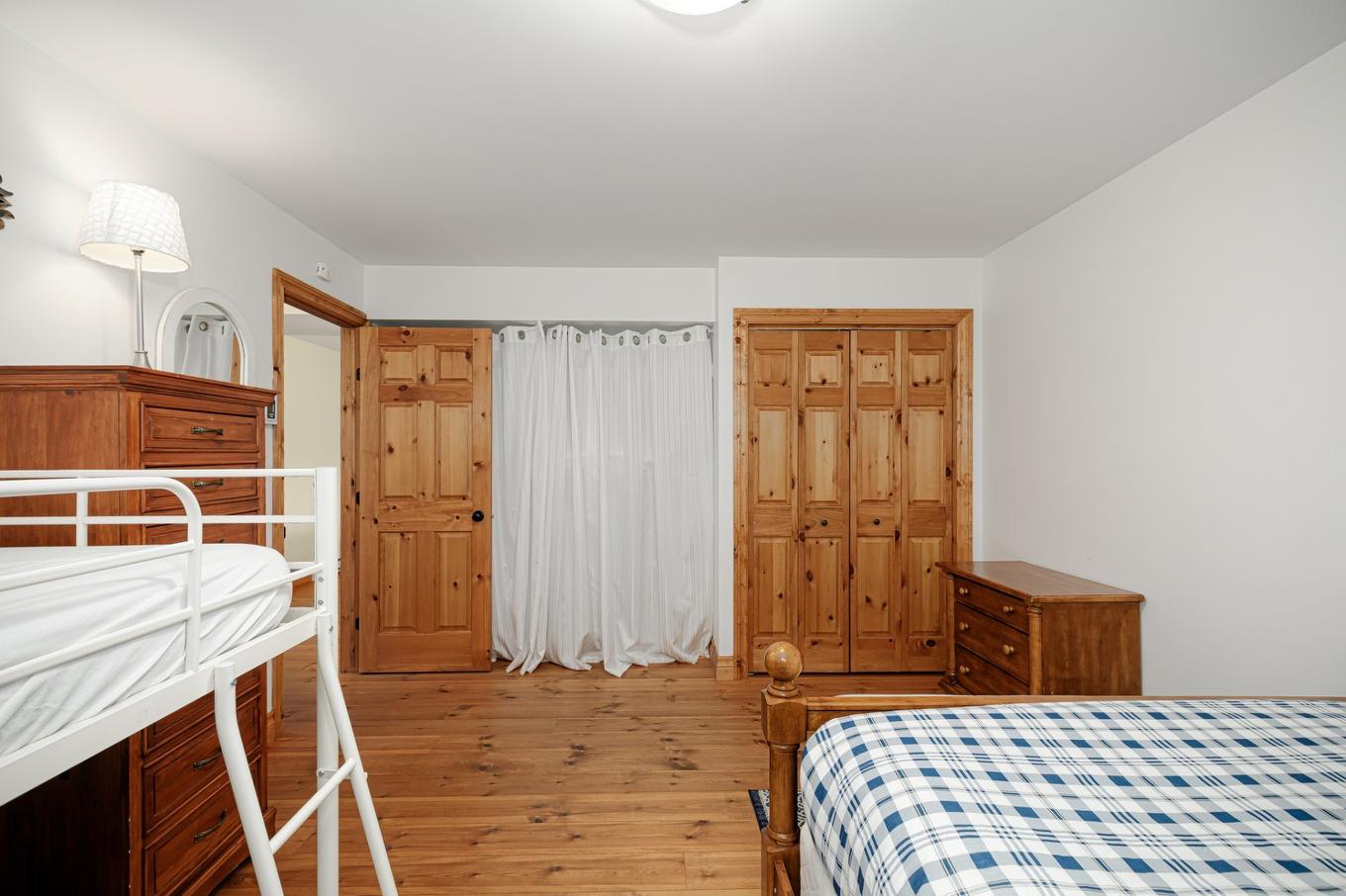 Chambre à coucher - 61 Rue Éliette, Saint-Côme, QC - Indoor Photo Showing Bedroom