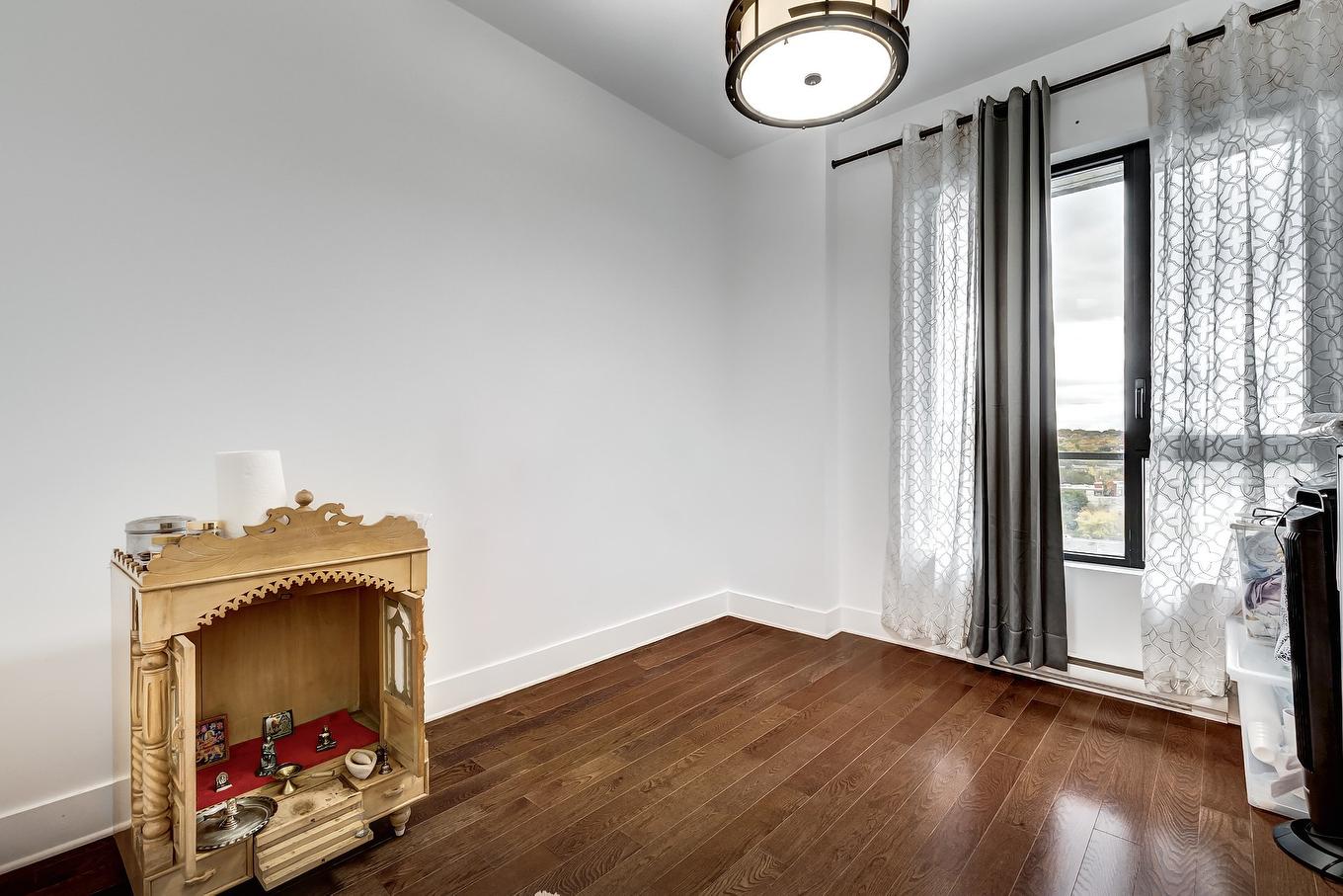 Chambre à coucher - Ph1005-4293 Rue Jean-Talon O., Montréal (Côte-Des-Neiges/Notre-Dame-De-Grâce), QC - Indoor Photo Showing Other Room