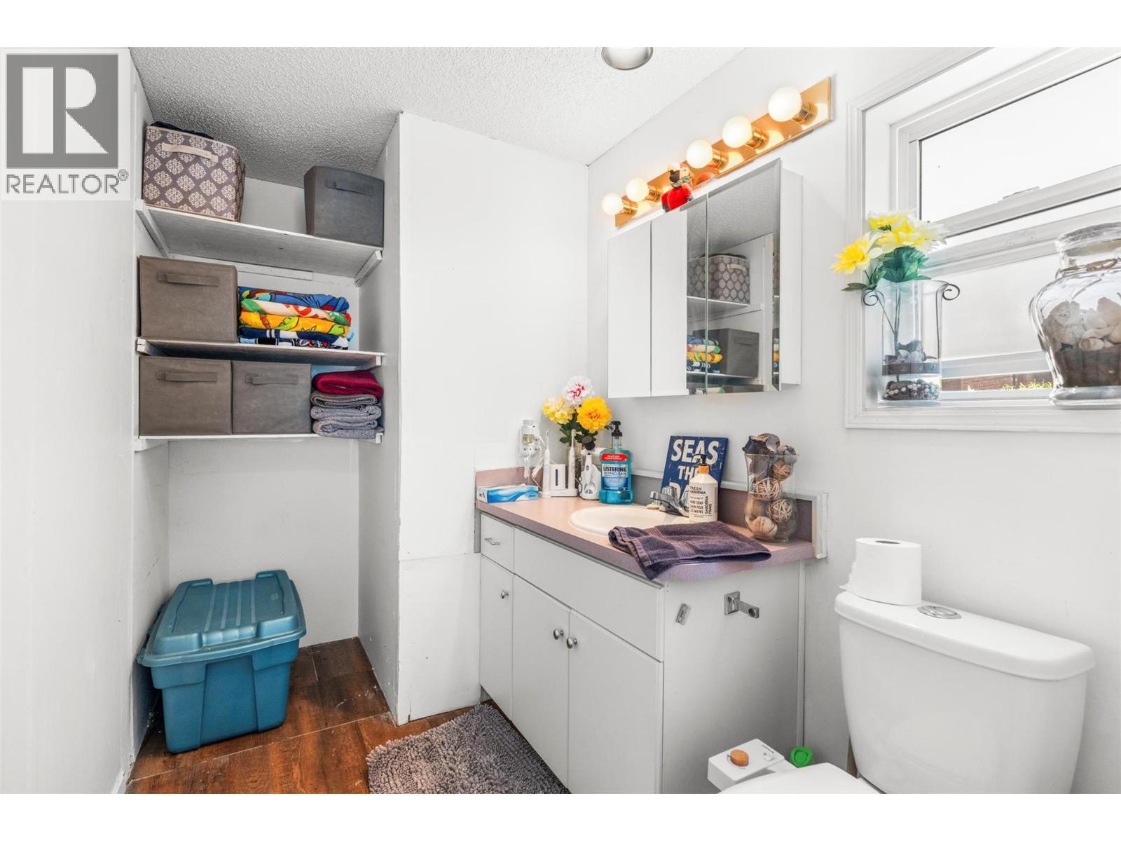 15401 Kalamalka Lake Road Unit# 210, Coldstream, BC