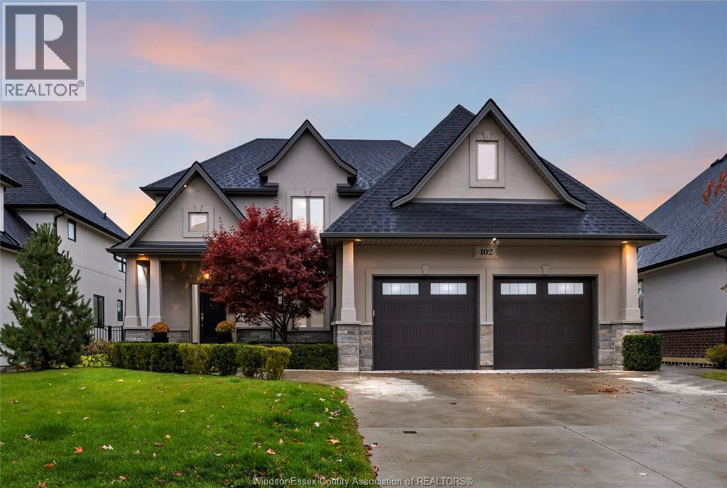 102 Hayes Avenue, Tecumseh, ON - Outdoor With Facade