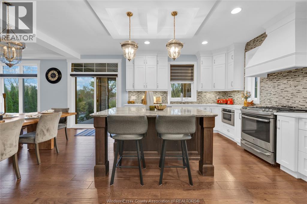 102 Hayes Avenue, Tecumseh, ON - Indoor