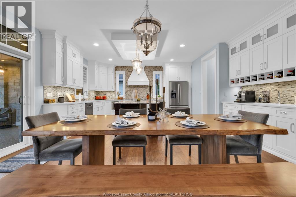 102 Hayes Avenue, Tecumseh, ON - Indoor Photo Showing Other Room