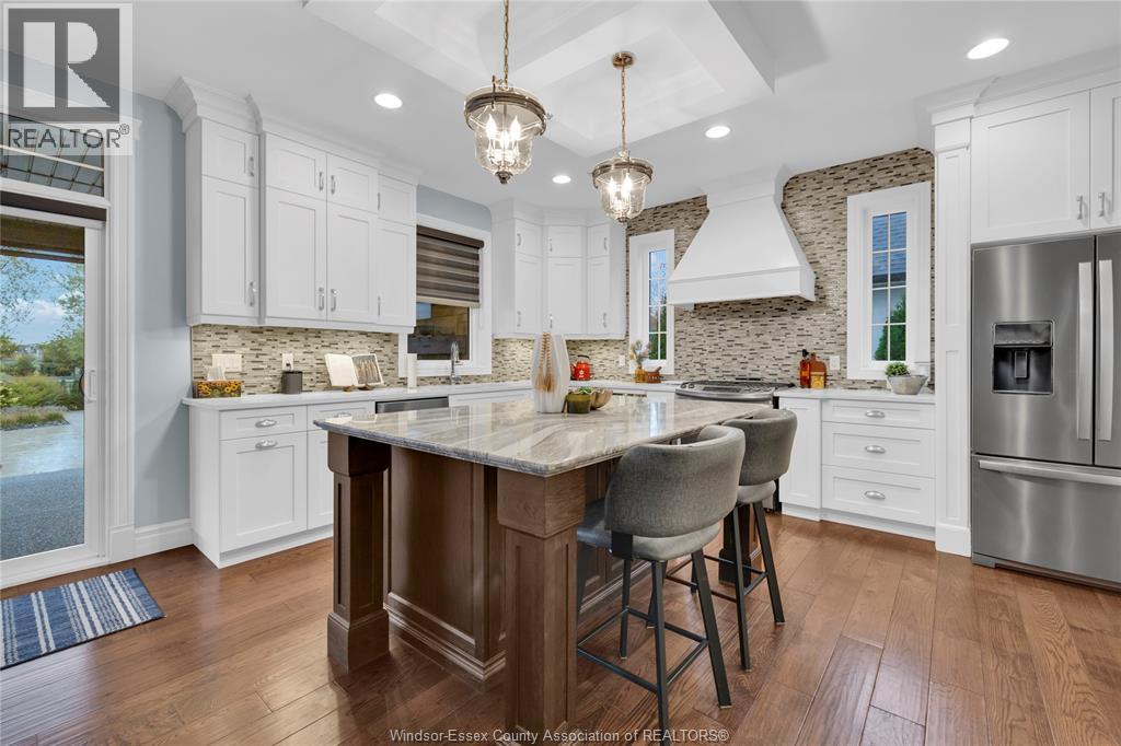 102 Hayes Avenue, Tecumseh, ON - Indoor Photo Showing Kitchen With Upgraded Kitchen