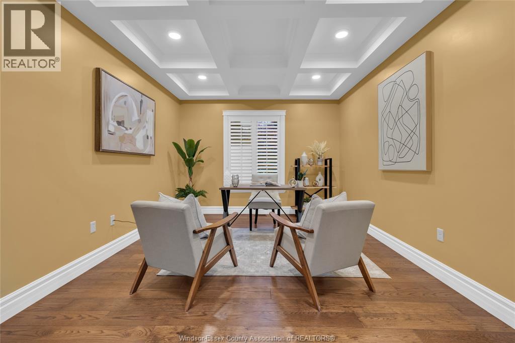 102 Hayes Avenue, Tecumseh, ON - Indoor Photo Showing Other Room