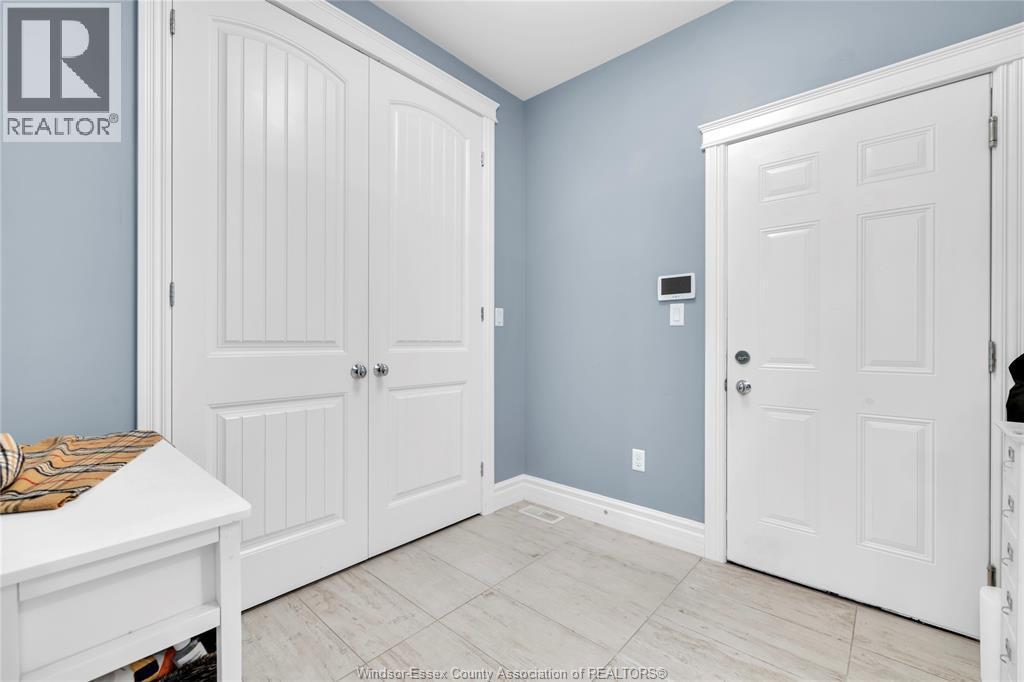 102 Hayes Avenue, Tecumseh, ON - Indoor Photo Showing Other Room