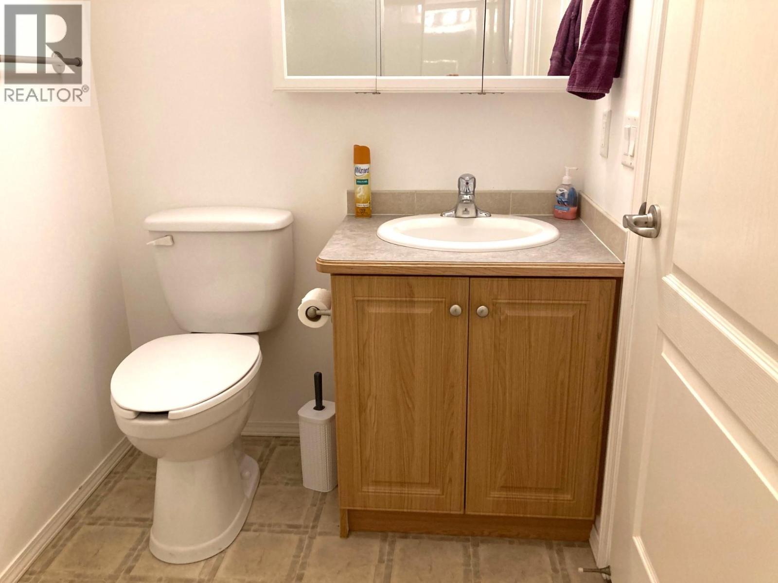 main bathroom has a shower - 1510 Trans Canada Highway Unit# 63, Sorrento, BC