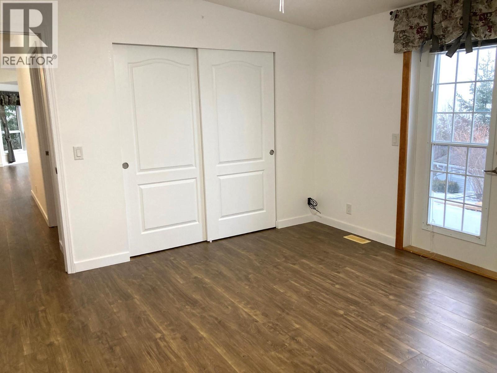 primary bdrm - 1510 Trans Canada Highway Unit# 63, Sorrento, BC