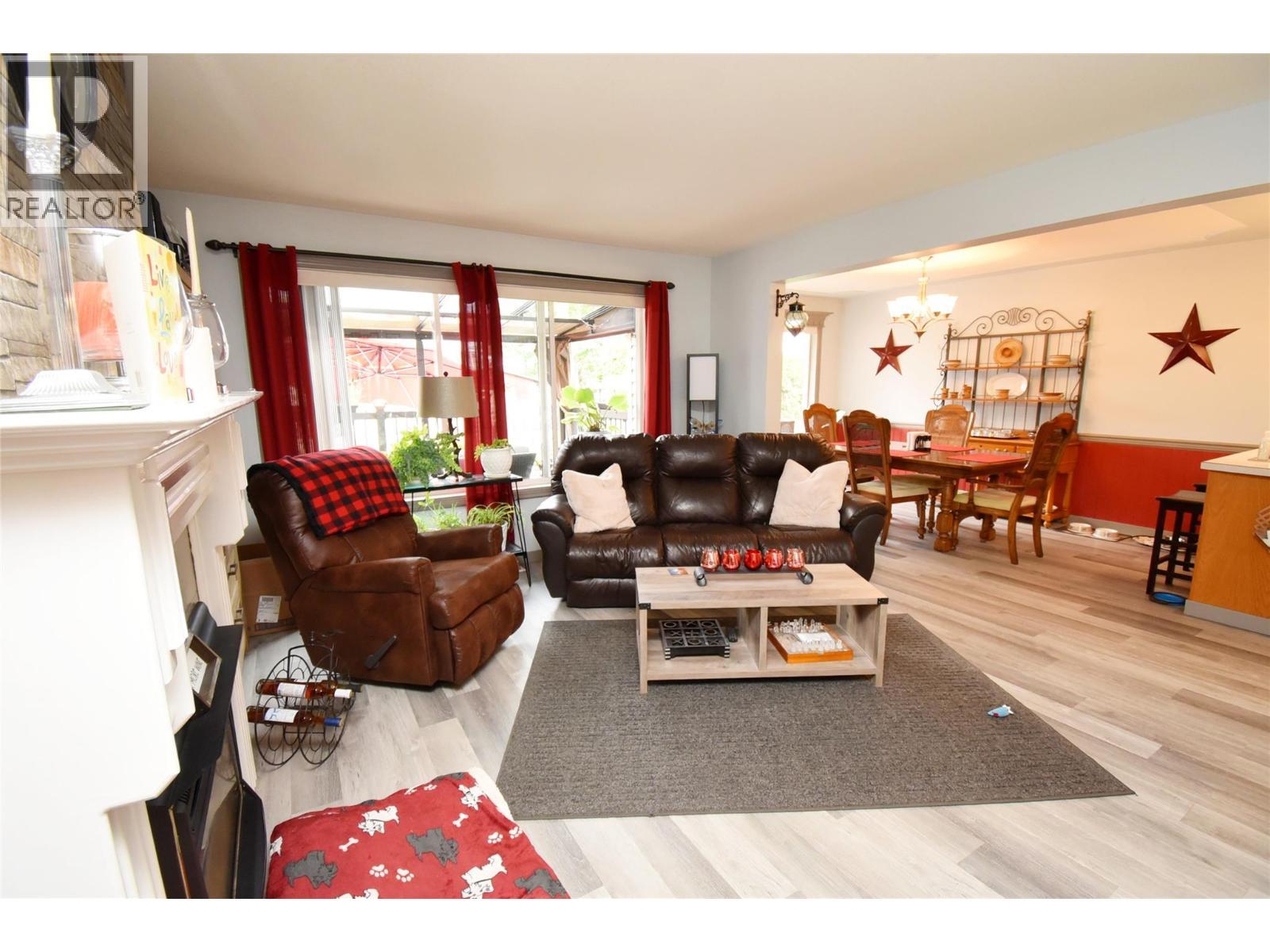 4404 20 Street Unit# 3, Vernon, BC - Indoor Photo Showing Living Room