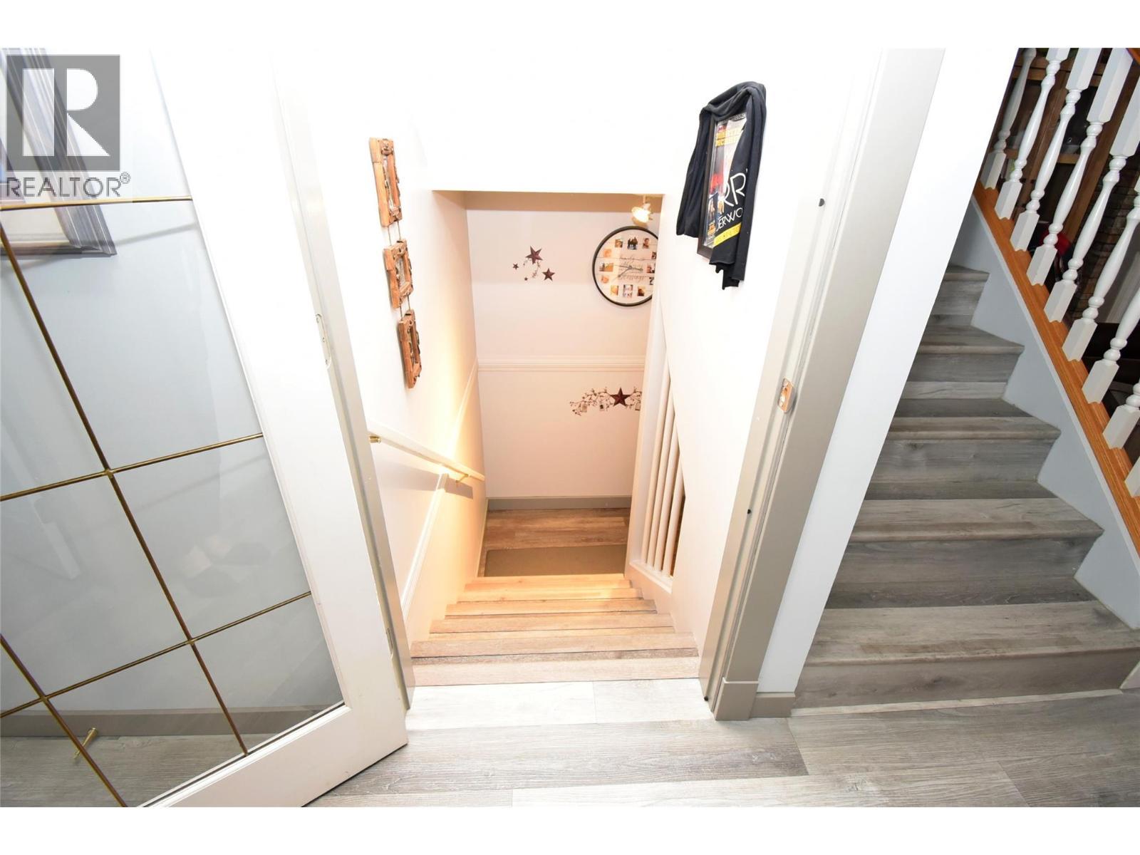 Stairs to basement - 4404 20 Street Unit# 3, Vernon, BC - Indoor Photo Showing Other Room