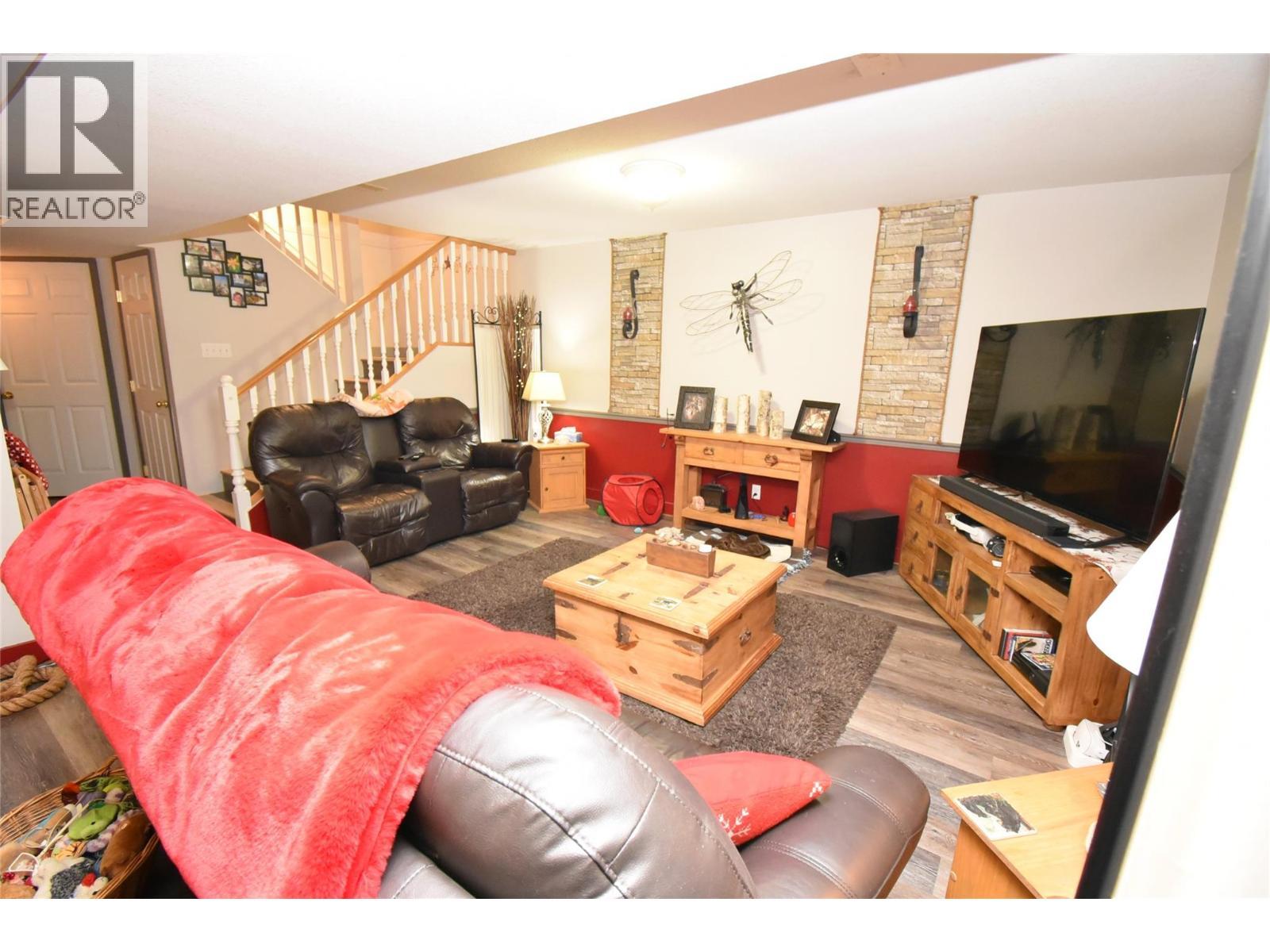 4404 20 Street Unit# 3, Vernon, BC - Indoor Photo Showing Living Room