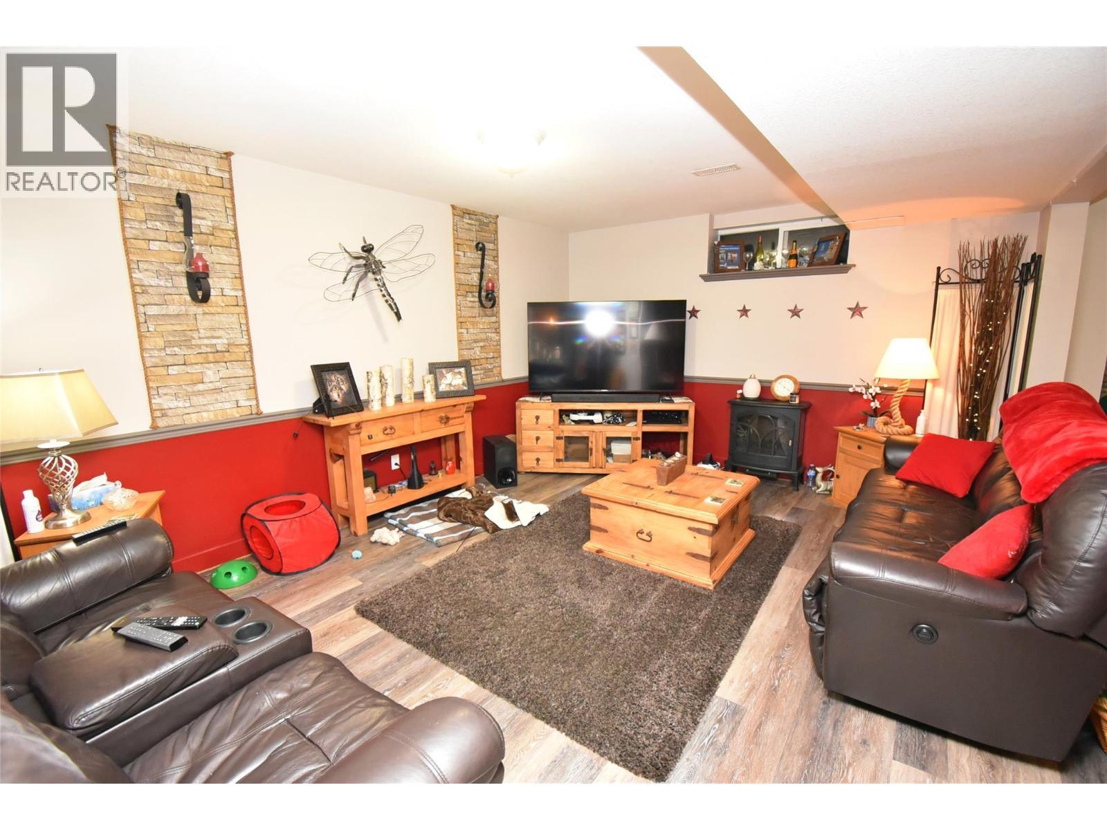 4404 20 Street Unit# 3, Vernon, BC - Indoor Photo Showing Living Room