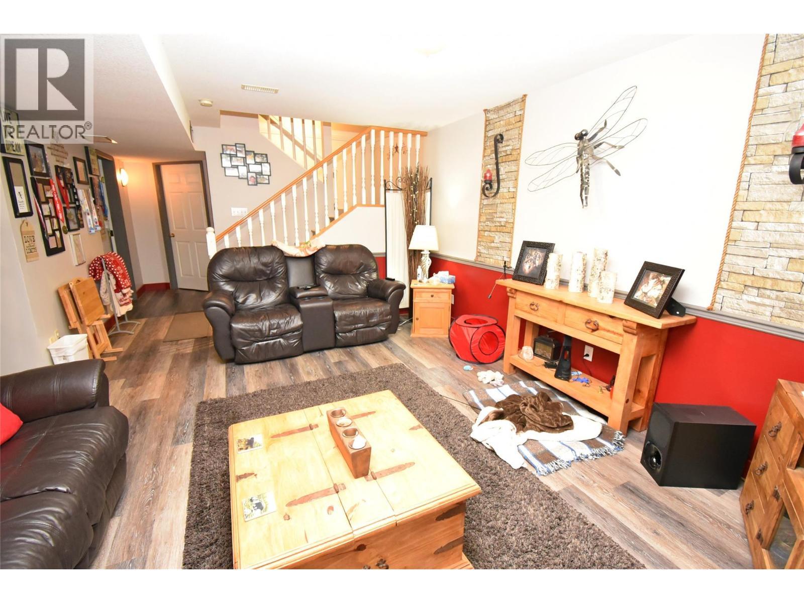 4404 20 Street Unit# 3, Vernon, BC - Indoor Photo Showing Living Room