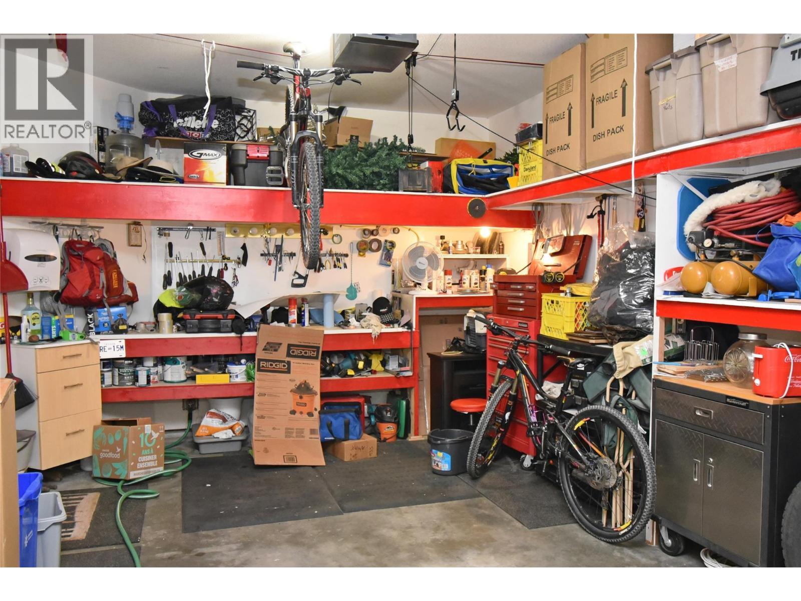 4404 20 Street Unit# 3, Vernon, BC - Indoor Photo Showing Garage