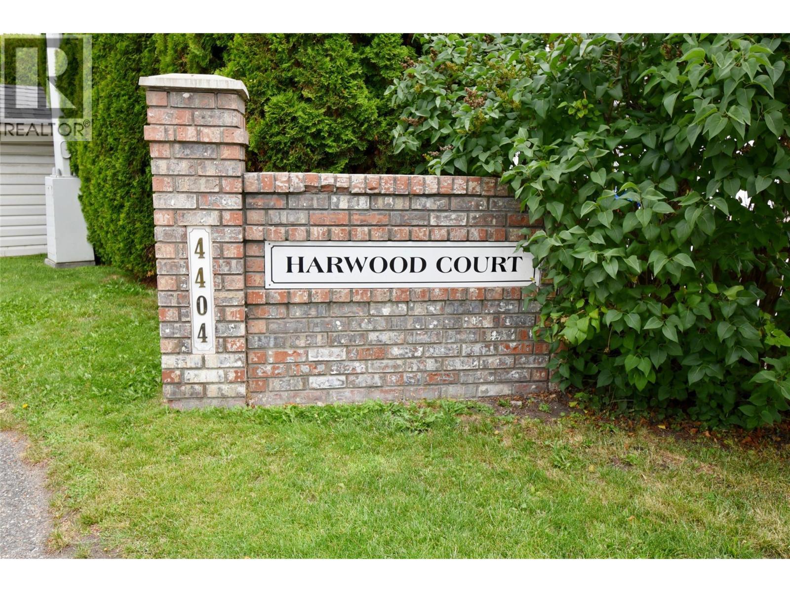 Entrance to complex - 4404 20 Street Unit# 3, Vernon, BC - Outdoor