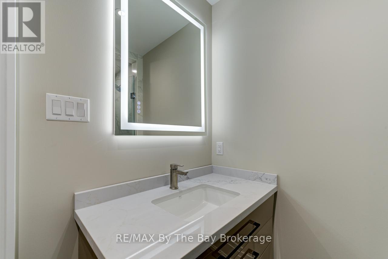 209854 Highway 26, Blue Mountains, ON - Indoor Photo Showing Bathroom