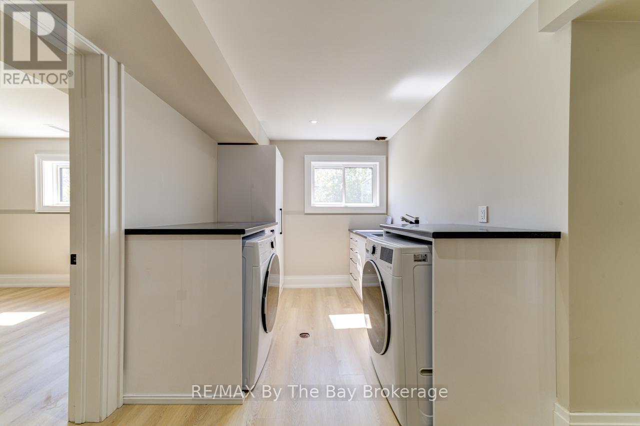 209854 Highway 26, Blue Mountains, ON - Indoor Photo Showing Laundry Room