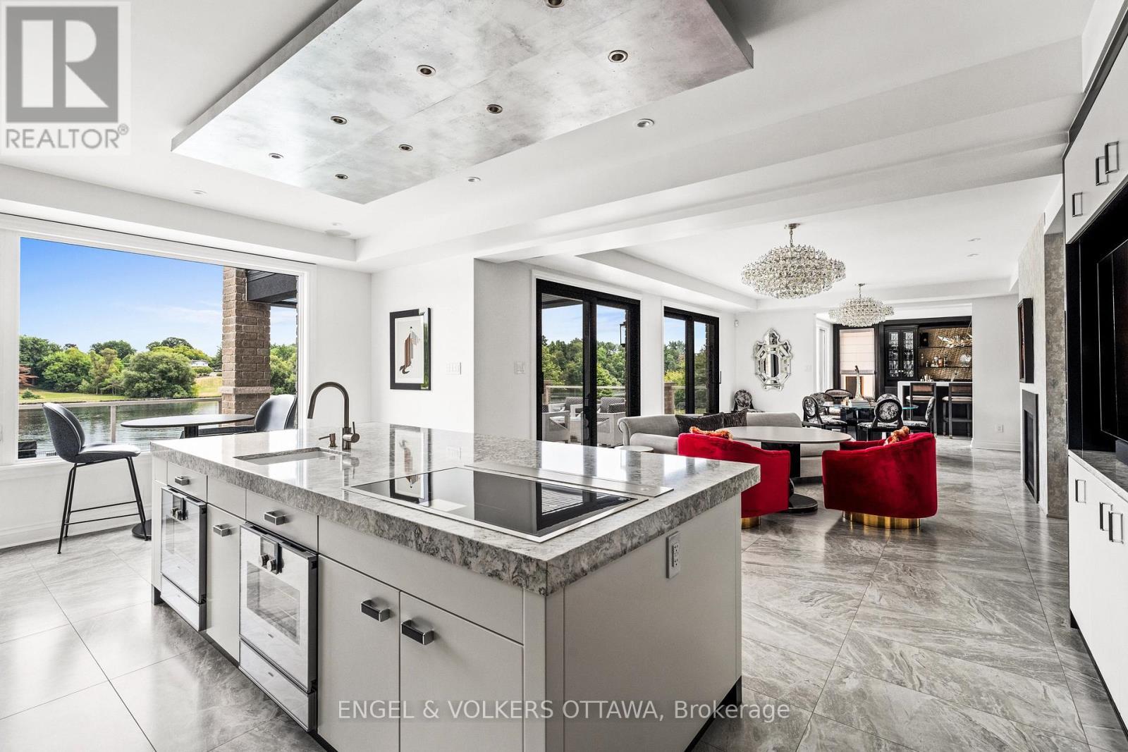 151 Winding Way, Ottawa, ON - Indoor Photo Showing Kitchen With Upgraded Kitchen