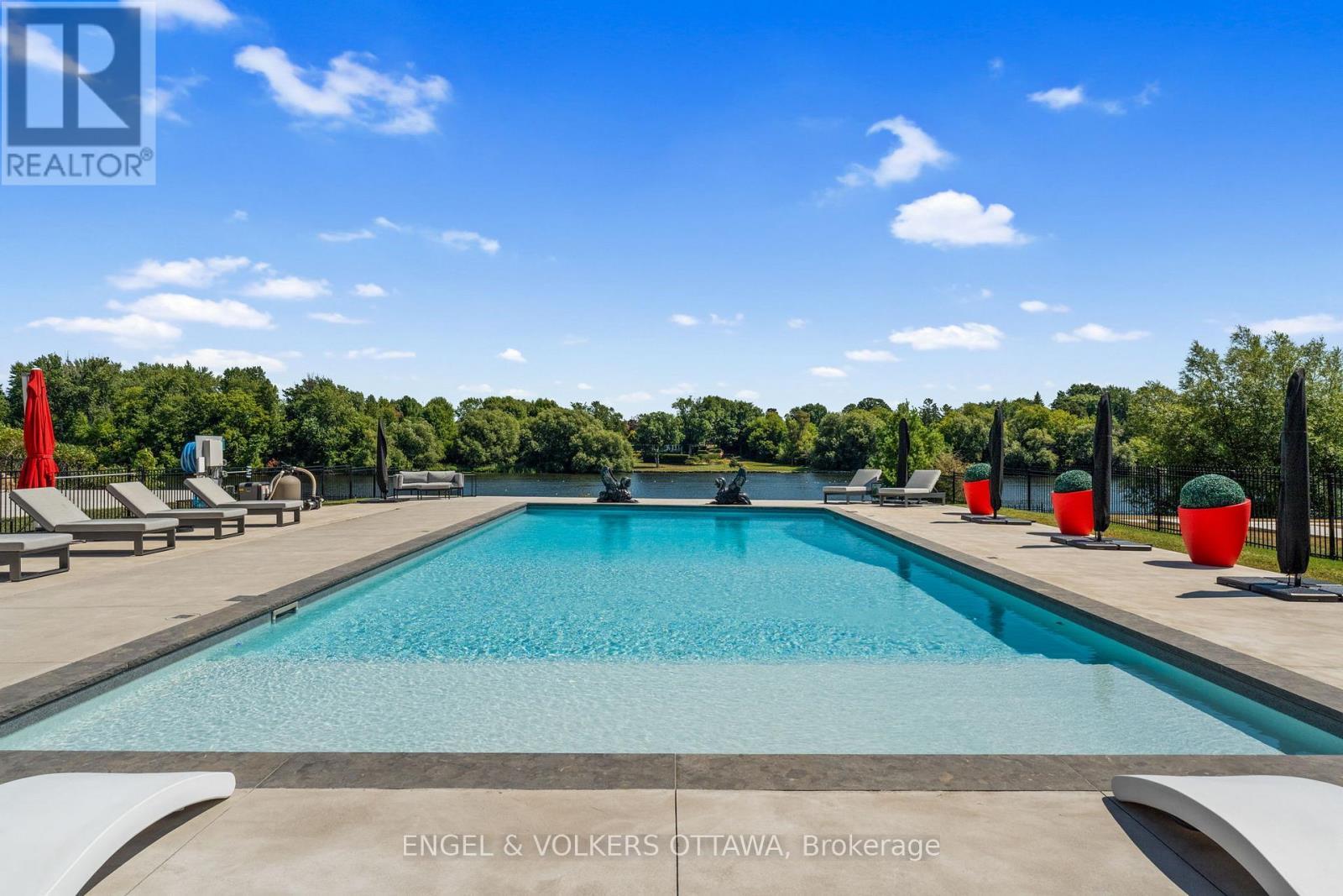 151 Winding Way, Ottawa, ON - Outdoor With In Ground Pool