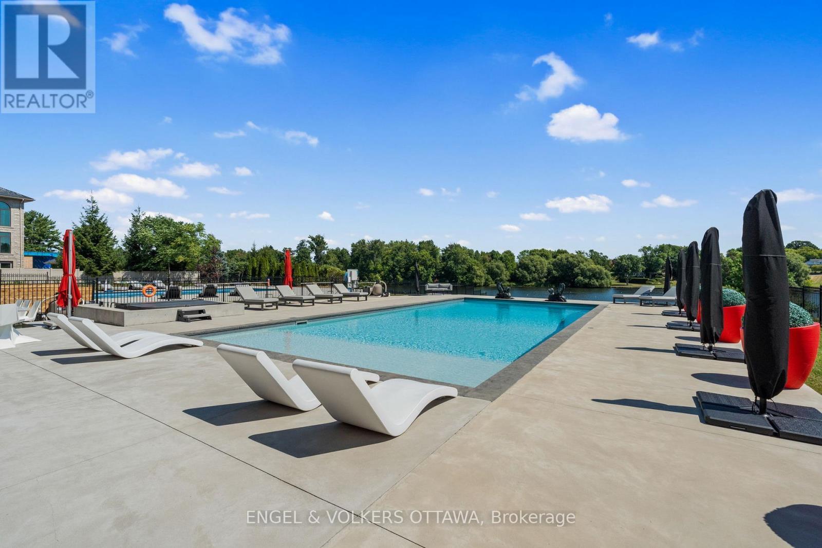 151 Winding Way, Ottawa, ON - Outdoor With In Ground Pool