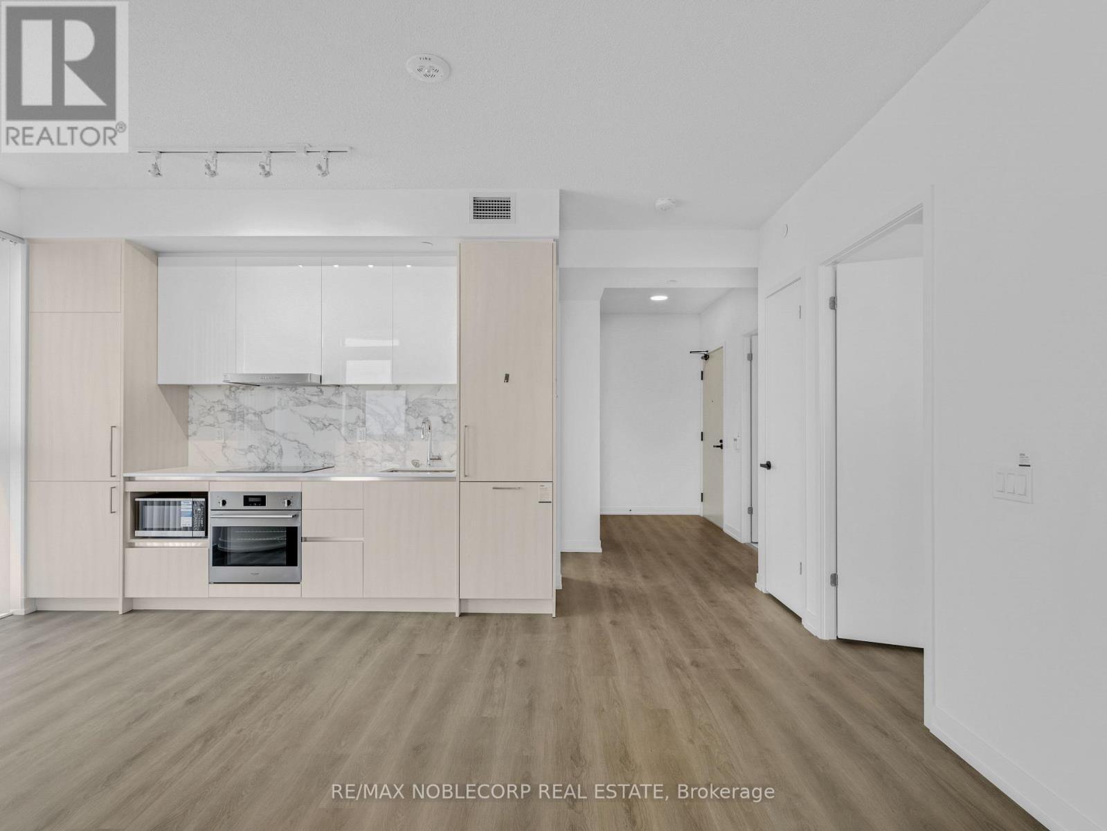 5012 - 225 Commerce Street, Vaughan, ON - Indoor Photo Showing Other Room