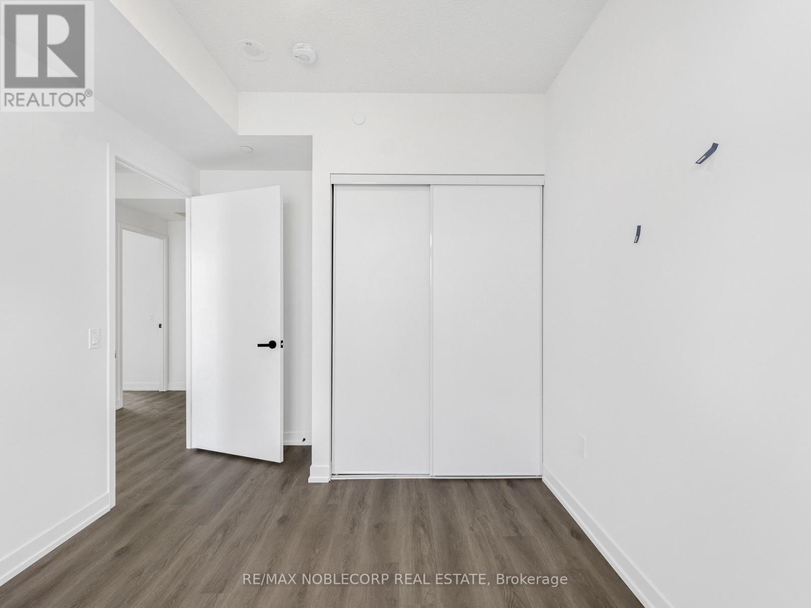 5012 - 225 Commerce Street, Vaughan, ON - Indoor Photo Showing Other Room