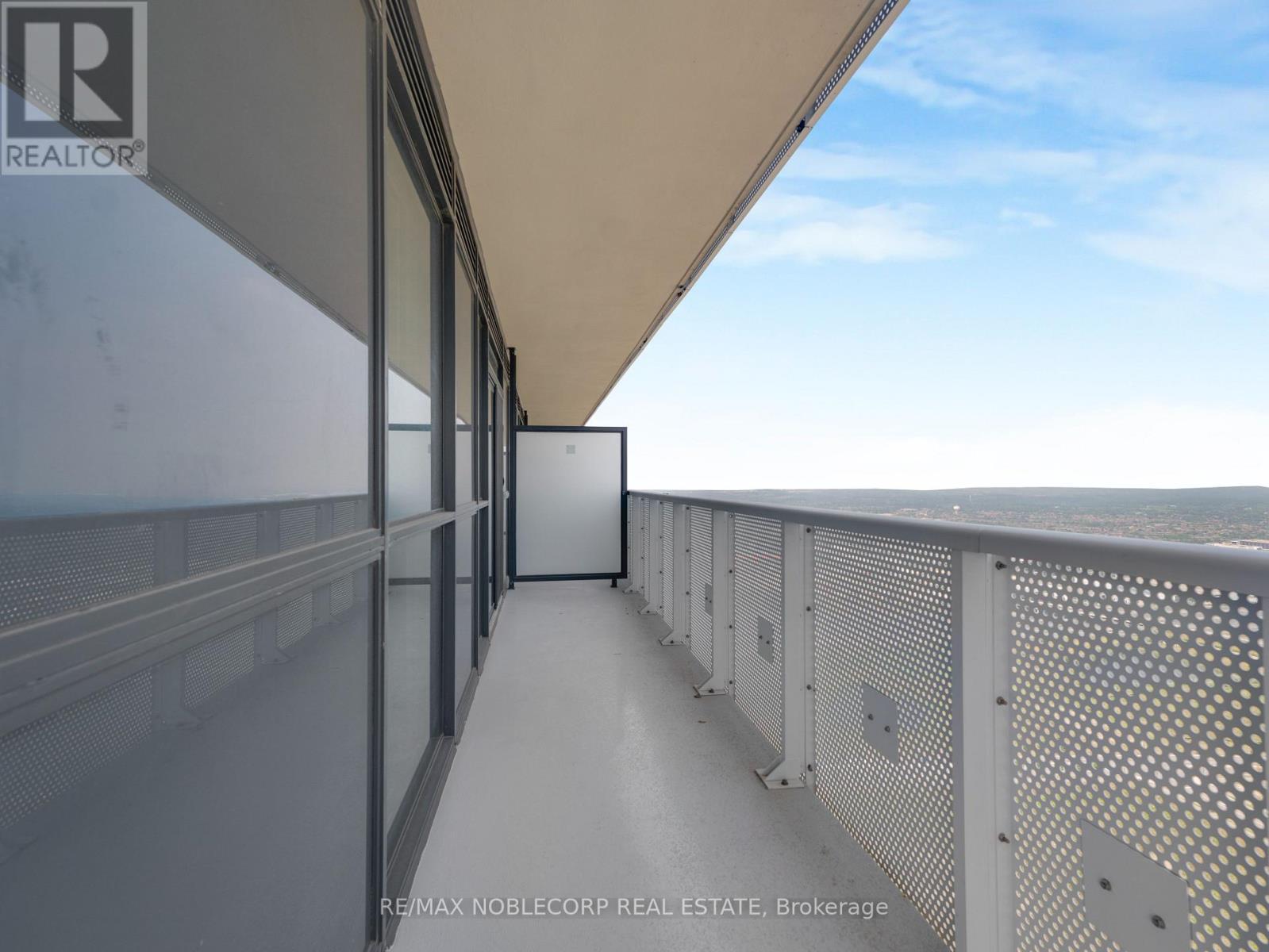 5012 - 225 Commerce Street, Vaughan, ON - Outdoor With Exterior